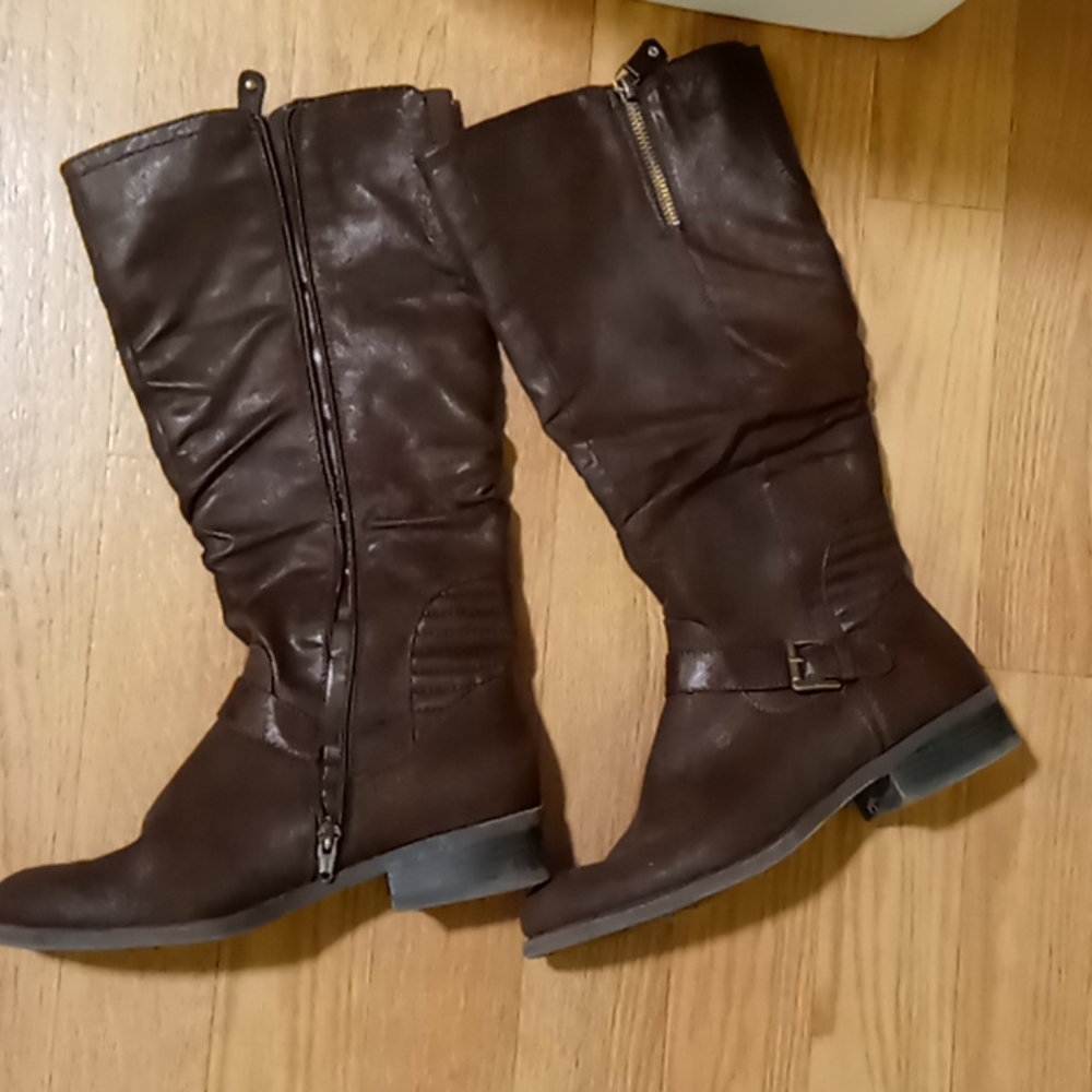 Livery Brown Boots